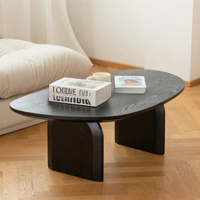 Table basse noire en bois massif