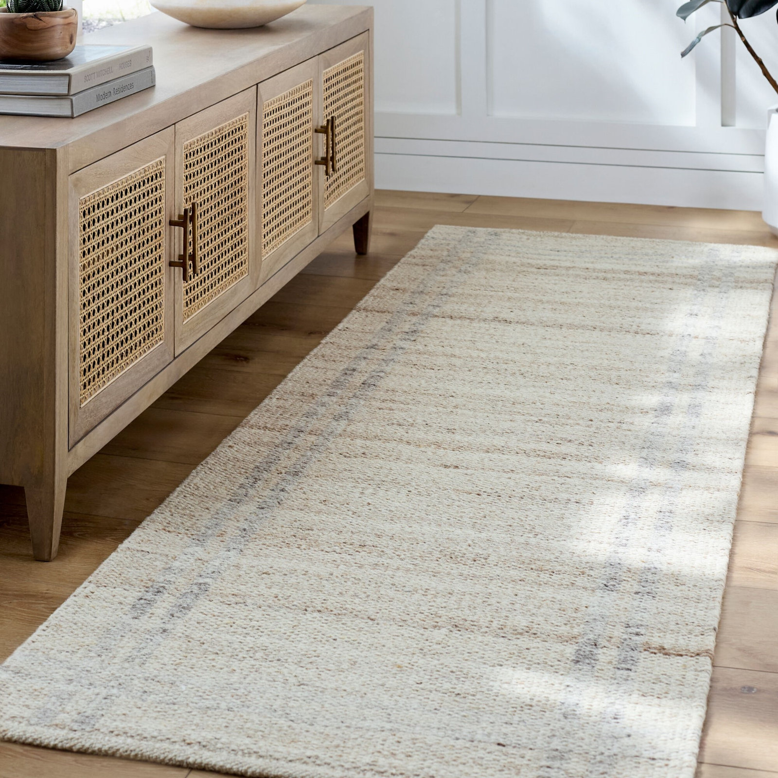 Lavande Hand-Woven Ivory Rug, Runner 2'6" x 8'