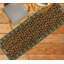 Tapis de couloir vert et brun-388561616