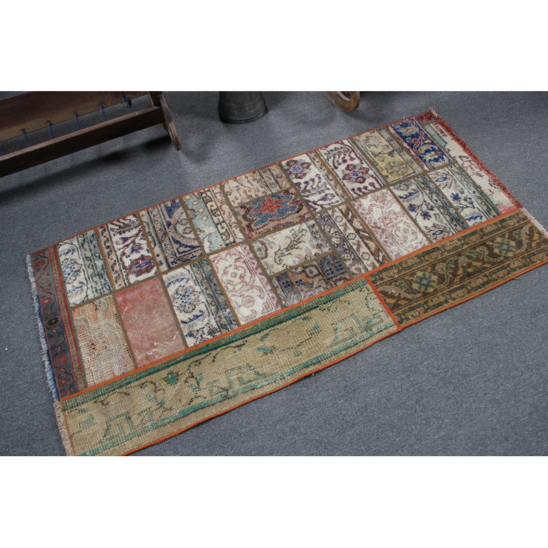 Petit tapis turc beige tissé à la main, idéal pour la décoration de la chambre à coucher ou du vestibule