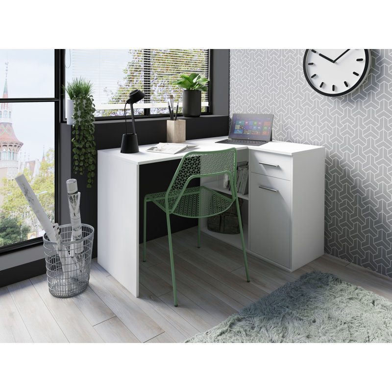 Rayva Corner