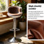 Tabouret de bar pivotant et réglable en cuir brun de 84 cm (33 po), style rétro-industriel, coque en aluminium riveté.