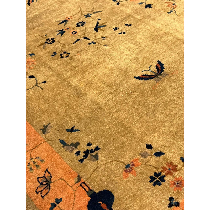 Floral Area Rug in Beige