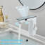 Robinet de lavabo de salle de bain blanc et chrome sans contact