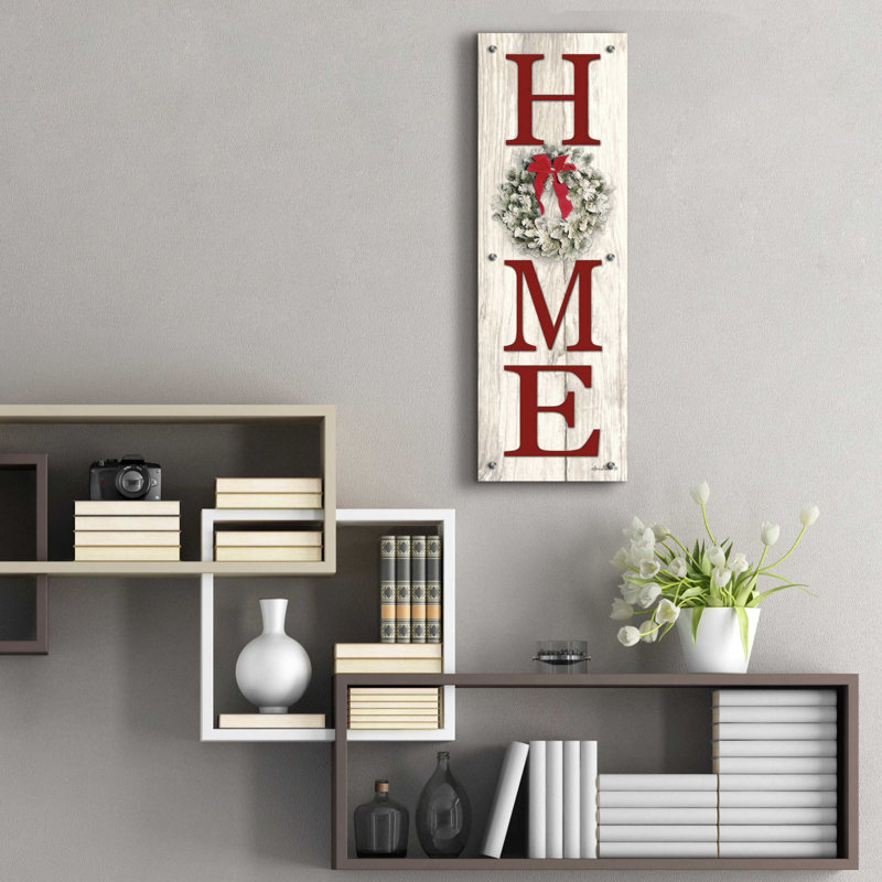 «Christmas Home Vertical I» par Lori Deiter, art mural en verre acrylique, H 36 po x l 12 po