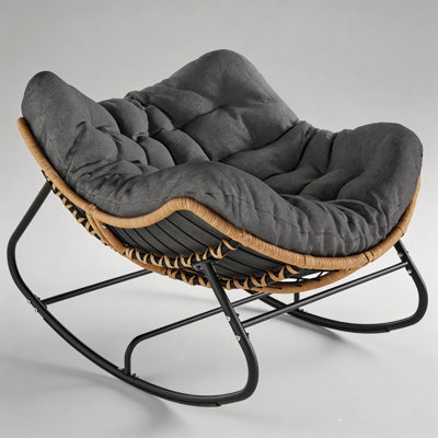 Chaise berçante d'extérieur compacte en osier PE Weixel