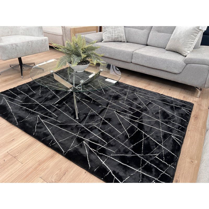 Tapis noir en fausse fourrure Broschard, Rectangle 7 pi 8 po x 10 pi 4 po