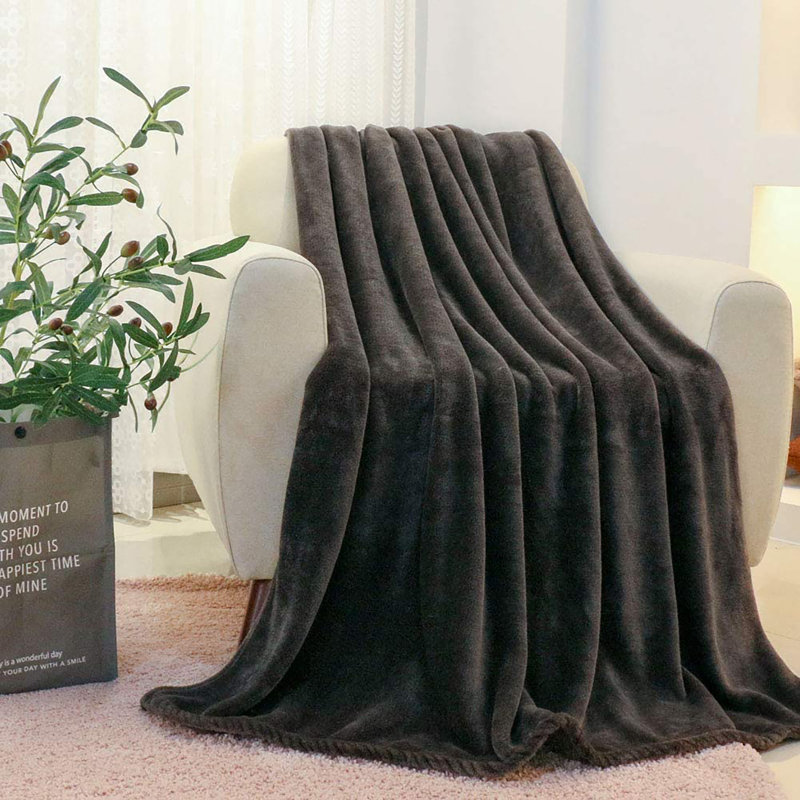 Couverture en flanelle, L 50 po x L 60 po, Brun