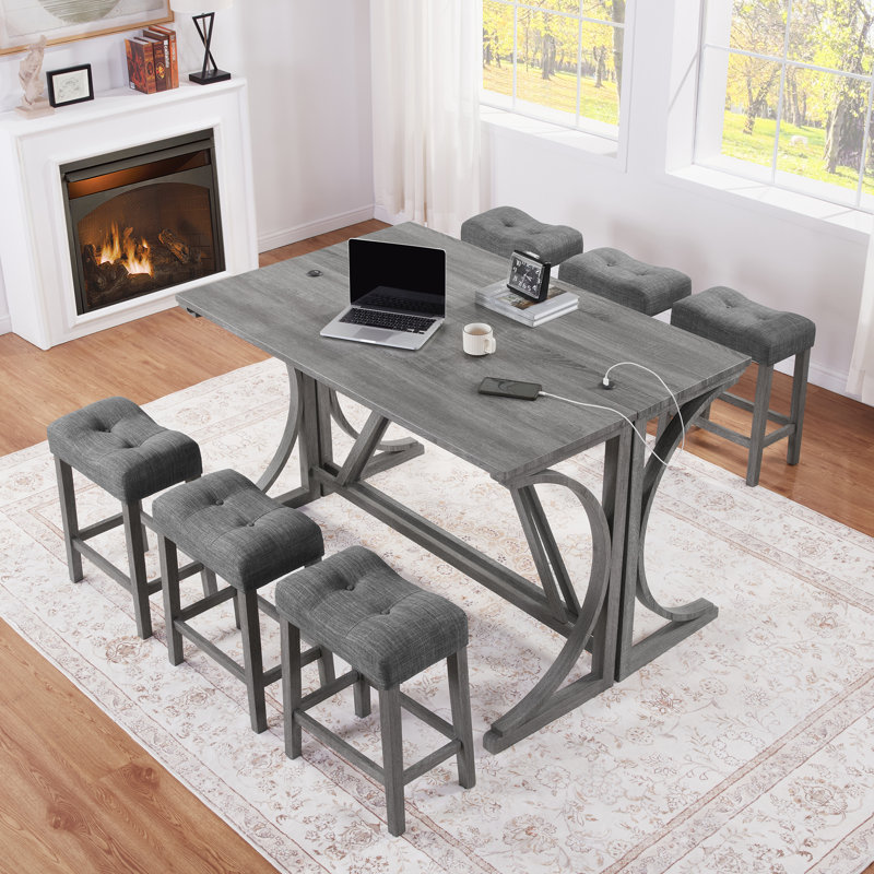 Ensemble de tables de bar 59 po en bois massif de 59 po de large avec port de charge USB et tabourets sans dossier, Gris
