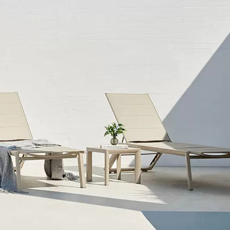 Chaise longue d'extérieur en alliage d'aluminium respirant et léger