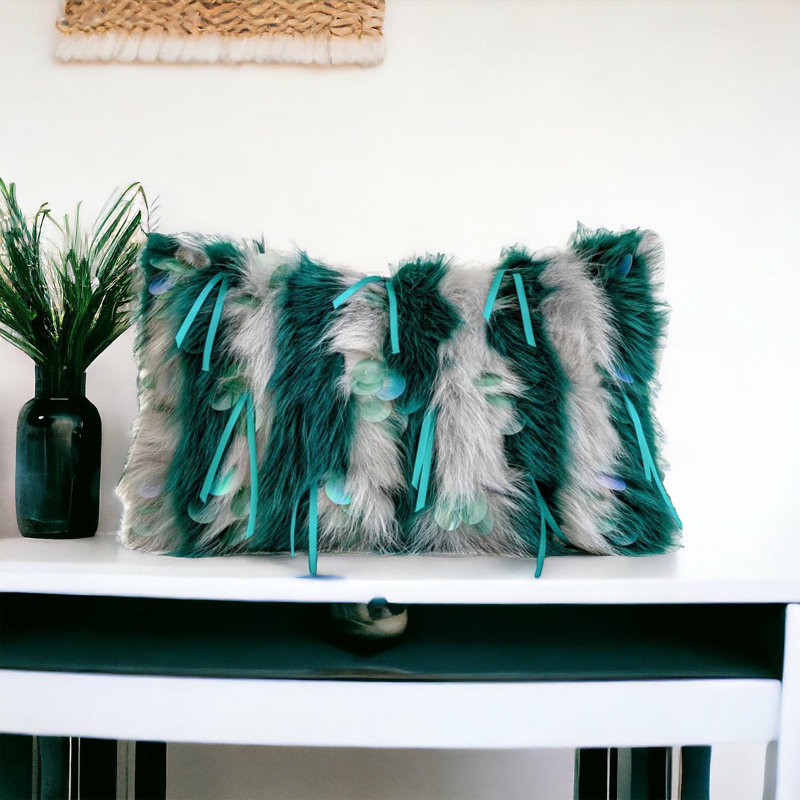 Housse de coussin en fourrure