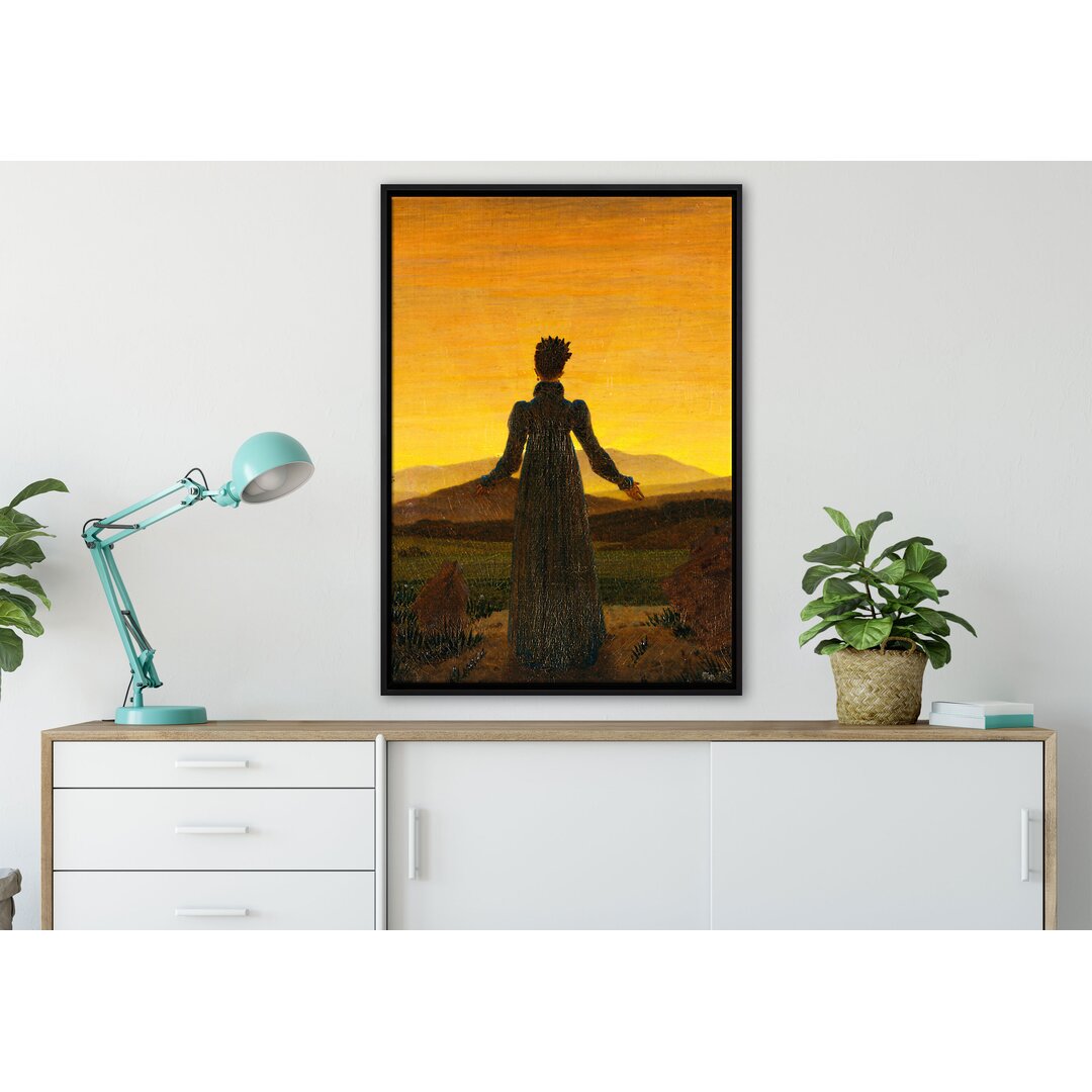 Gerahmtes Leinwandbild Woman in Front of Setting Sun von Caspar David Friedrich