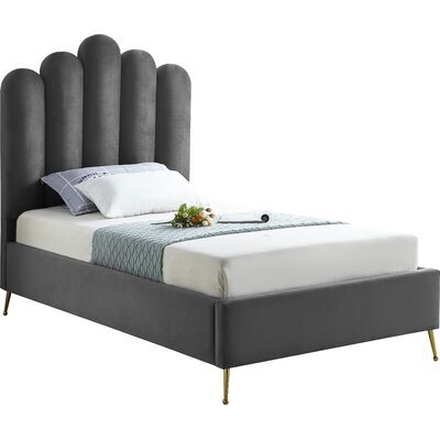 Sonette Upholstered Flatform Bed -  Everly Quinn, EA687B8F57DC4D7E8E807338BD5C4EFD