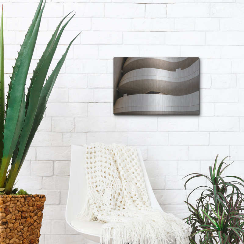 «Going Up» par Luxe Metal Portfolio, H 12 po x l 16 po