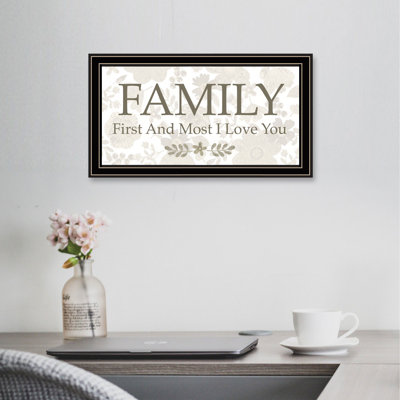 «Family» Byannie Lapoint, reproduction encadrée prête à accrocher, cadre noir