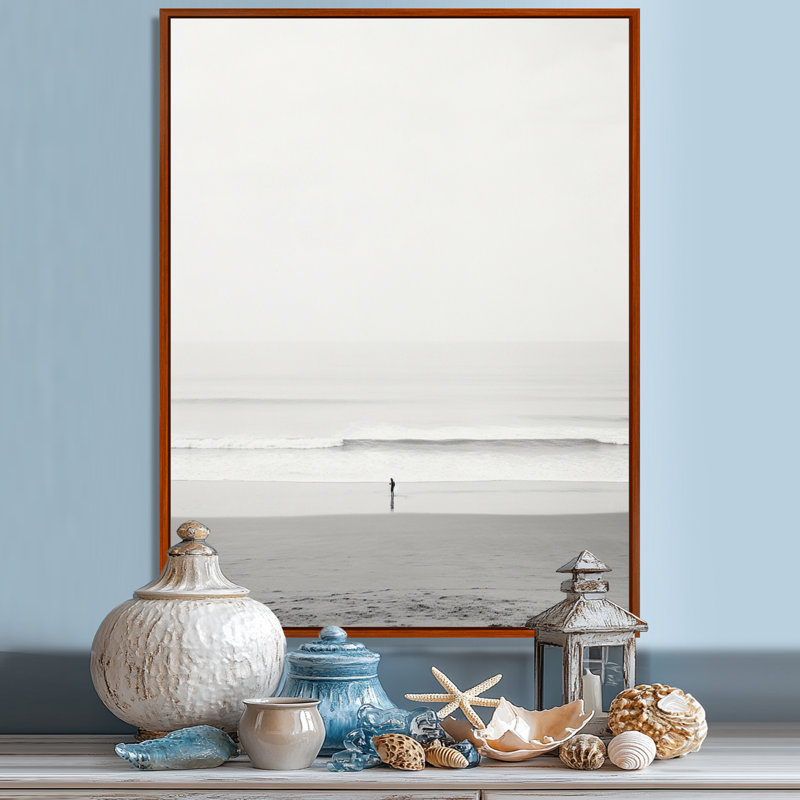 Minimalisme noir et blanc photo de plage V - art mural plage côtière, H 40 po x l 30 po x P 1,5 po, Cadre flottant brun