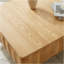 Table basse carrée à plateau relevable avec structure en bois massif et rangement caché-206398435