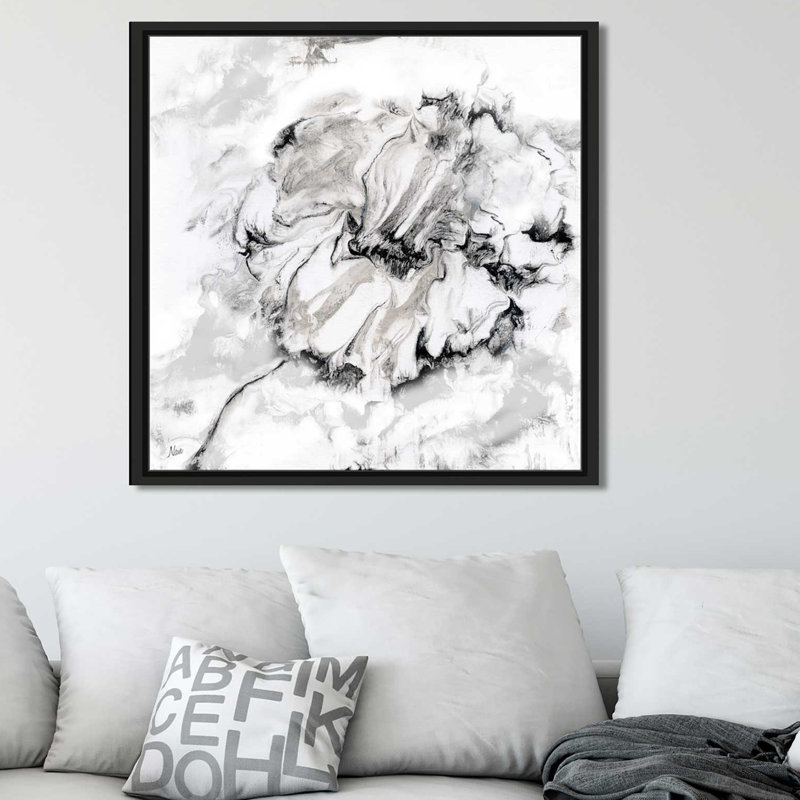 «Marble Flower I», reproduction de peinture acrylique, H 27,5 po x l 27,5 po x P 2 po, Cadre flottant noir