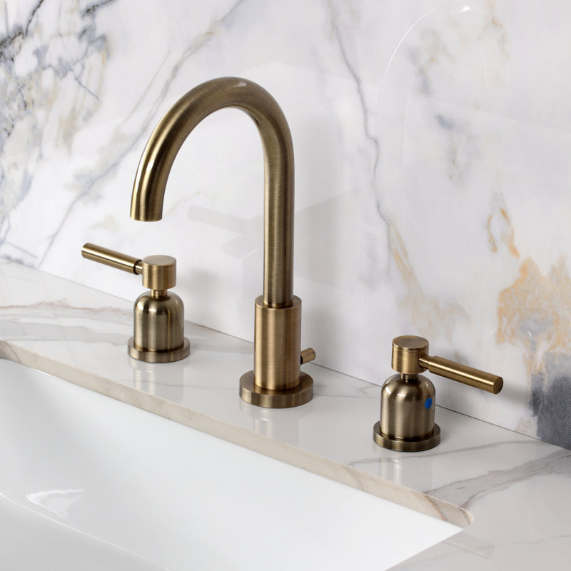 Robinet de salle de bain espacé Kingston, Antique Brass