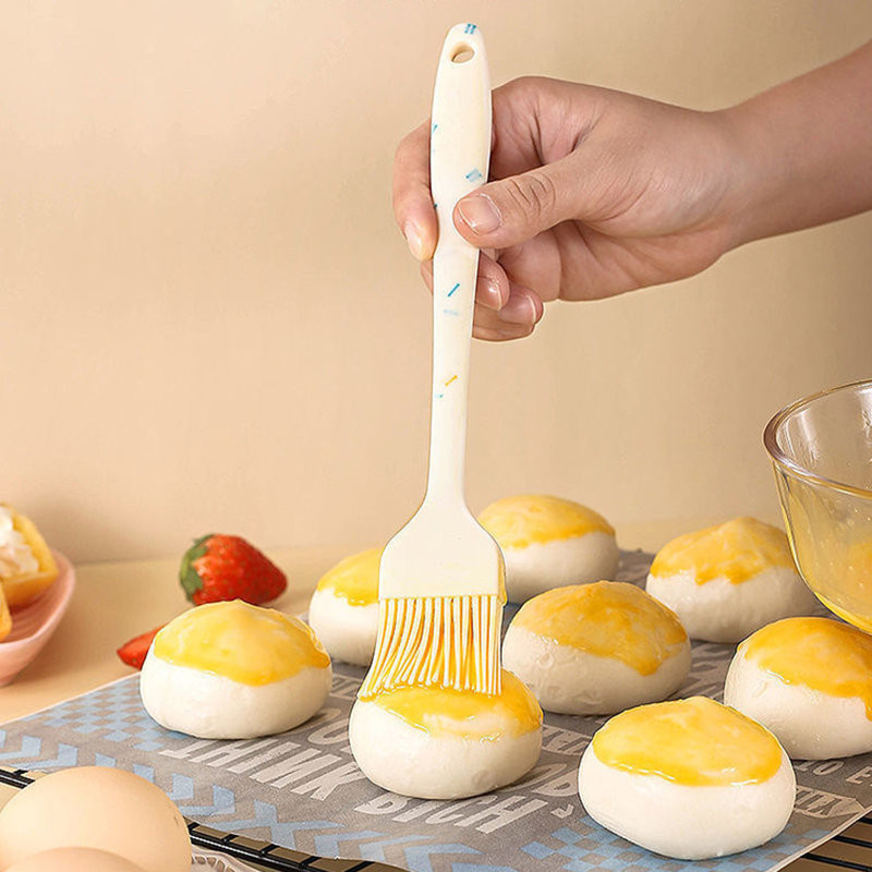 Grattoir de cuisson Ensemble de trois pièces de cuisson Silicones Grattoir Spatule à huile Brosse pour bébé Cuillère à remuer Grattoir à crème à tartiner