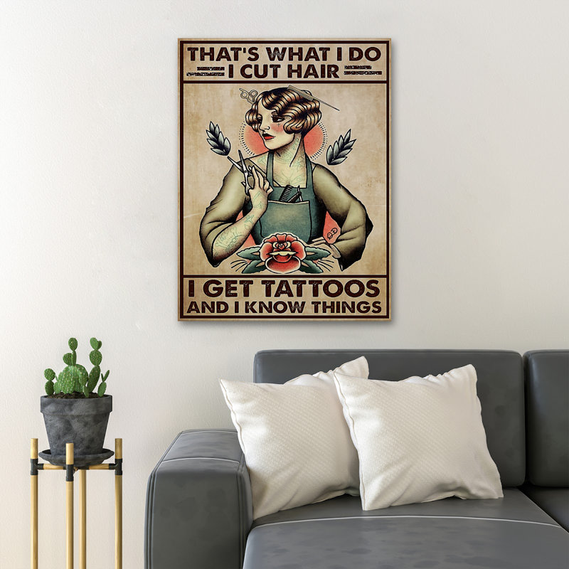 Fille tenant des ciseaux à cheveux - That What I Do I Cut, H 20 po x l 16 po x P 1,25 po