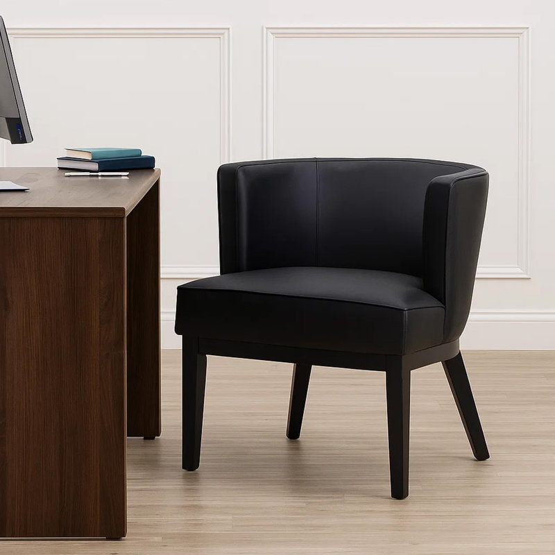 Chaise d'invité de réception Yoma, vinyle noir lisse, dossier arrondi