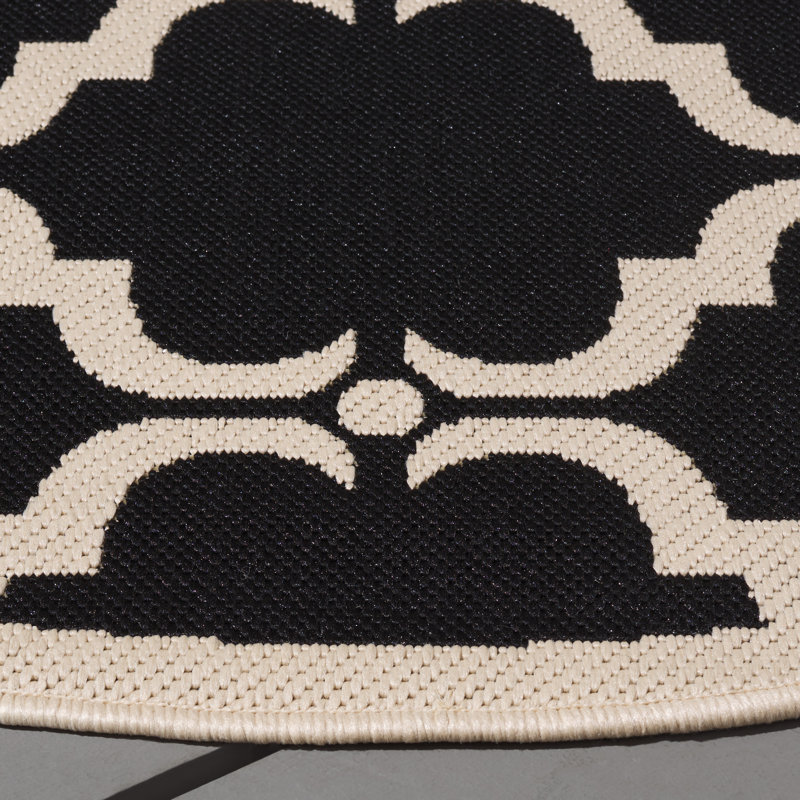 Herefordshire Performance Geometric Indoor/Outdoor Area Rug, Round 5'3"