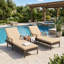 Ensemble 3 pièces de chaises longues d'extérieur résistantes aux intempéries pour la détente au bord de la piscine