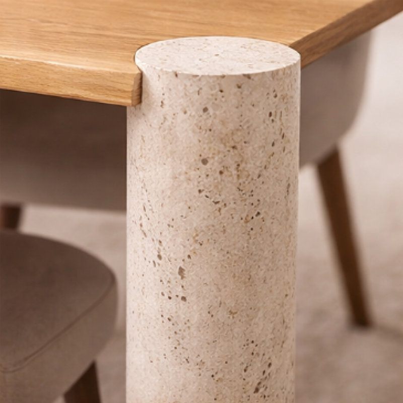  Table de salle à manger en bois de manguier massif Soren avec pieds en pierre de travertin