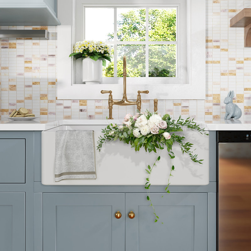 Hadley 30" White Fireclay Farmhouse Kitchen Sink