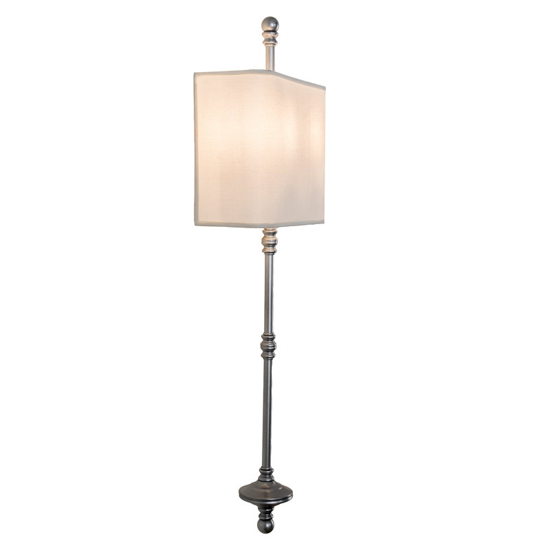Muirfield 2 - Light Wallchiere