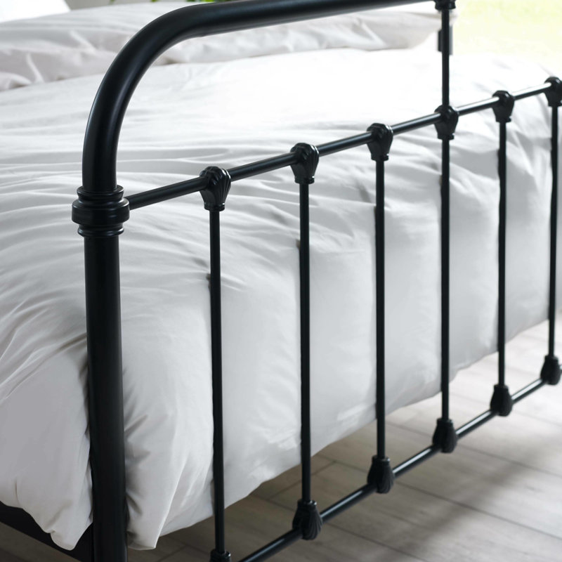 Logan Metal Bed, Small Double (127 x 200.5 cm)