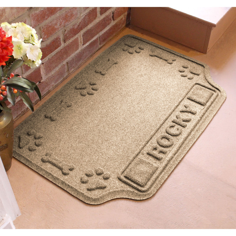 Tapis pour animaux intérieur et extérieur 22 po x 33 po WaterHog® Drool Hog Paws and Bones, Chameau, Oui