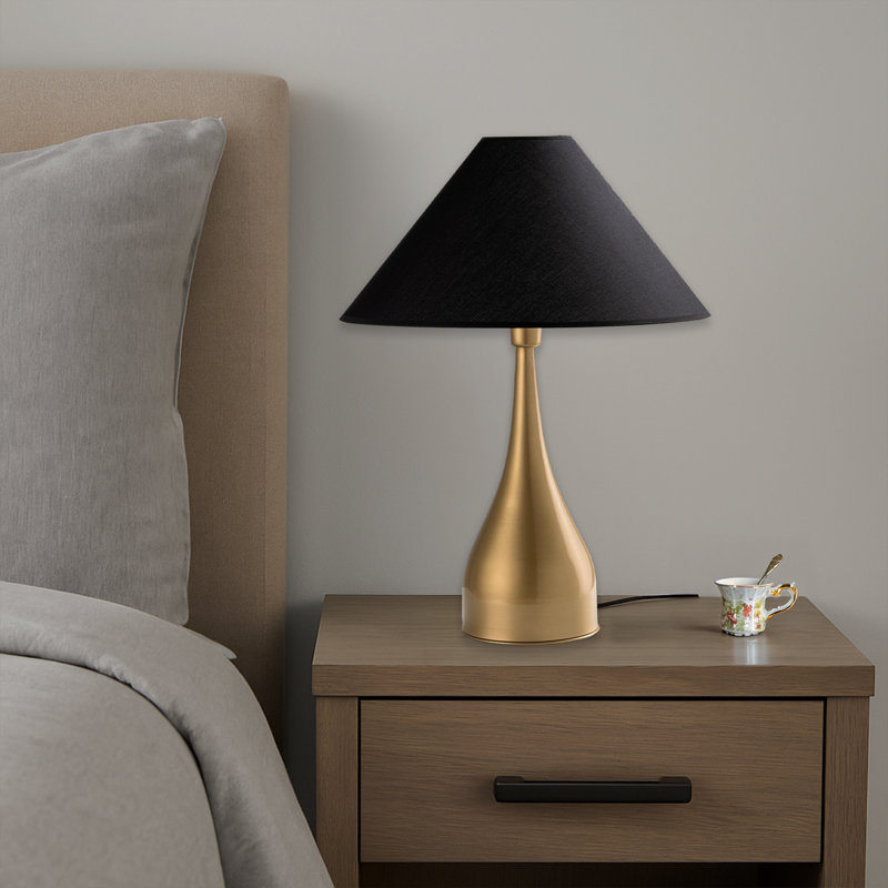Lampe de table conique en métal
