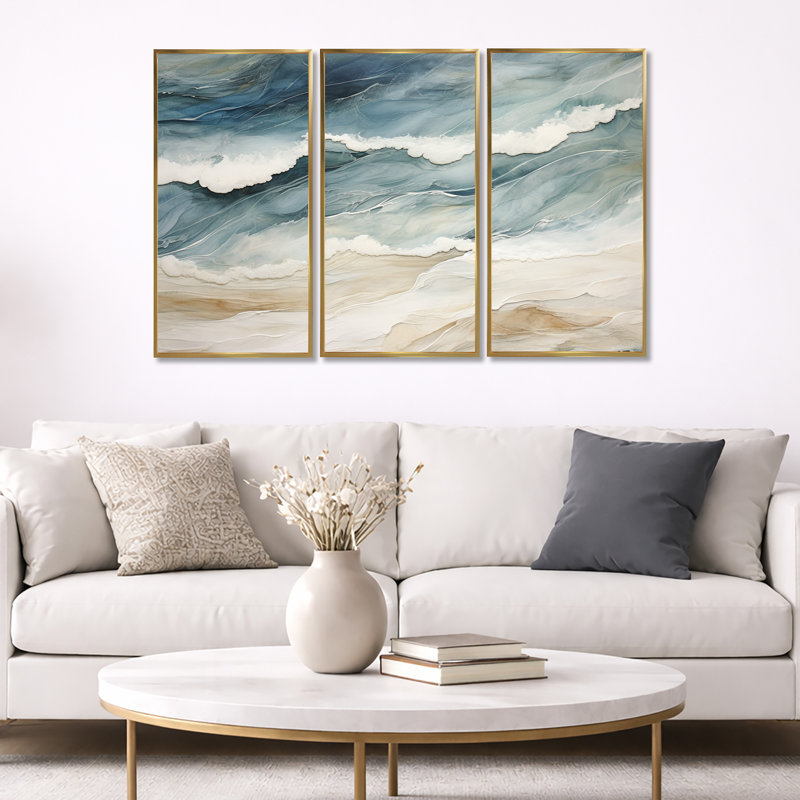 Bleu moderne et beige sable, vue aérienne III - ensemble de reproduction d'art sur la plage côtière, Cadre flottant doré
