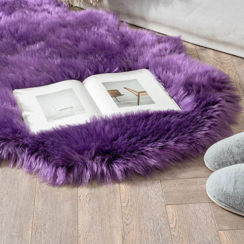 Letoya Faux Sheepskin Indoor Rug, Novelty 2' x 4'
