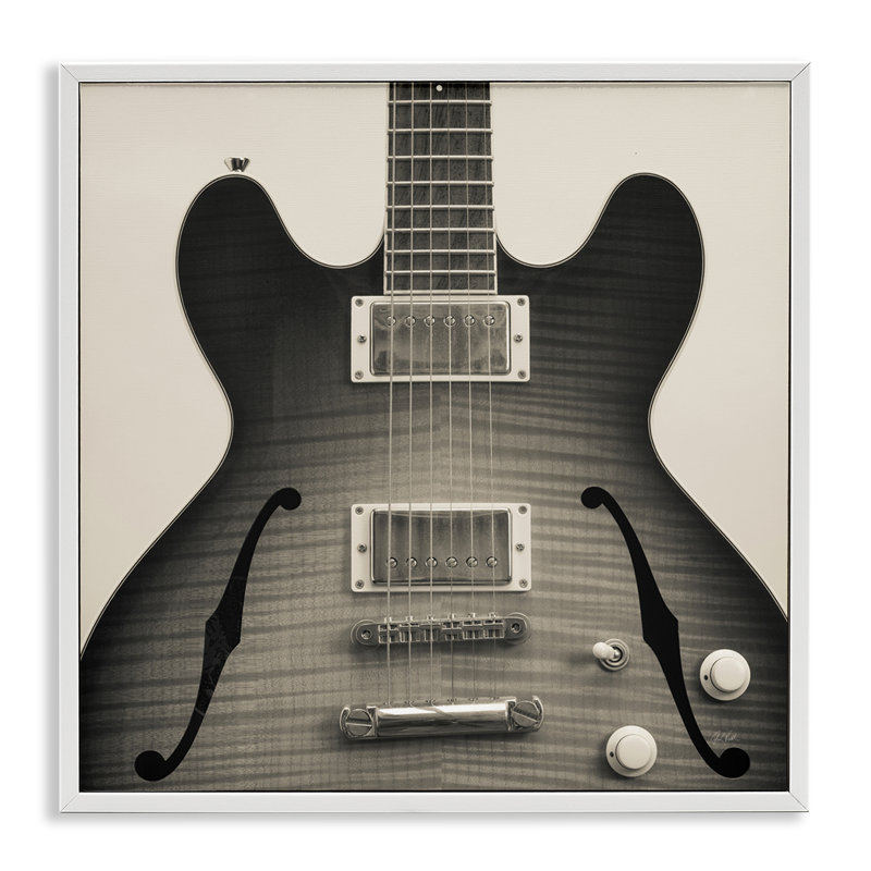  Giclée de guitare électrique chic par Deborah Revell, H 24 po x l 24 po, Giclée encadrée blanc bord de mer