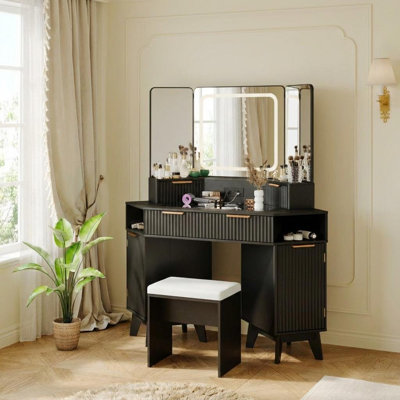 Dressing Table with Mirror