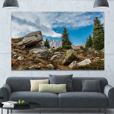 «Tien Shan Mountains in Almaty», reproduction de photo sur toile tendue encadrée