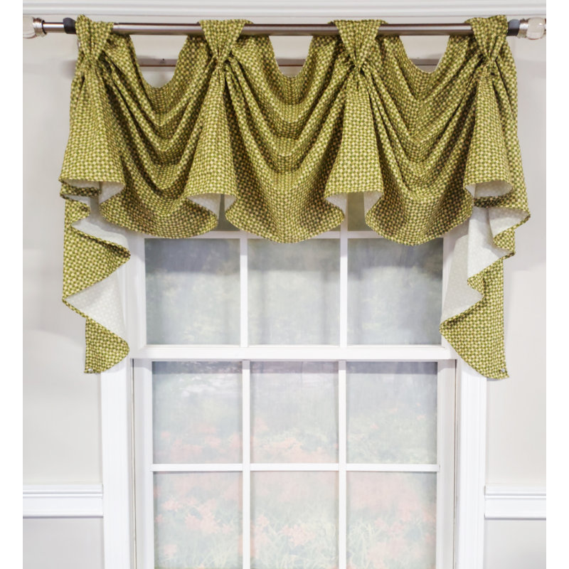 RLF Home Trellis 3-Scoop Victory Swag
