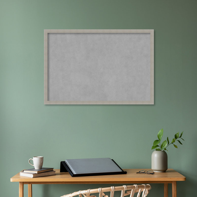 Tableau magnétique en métal Woodgrain, H 26 po x l 38 po