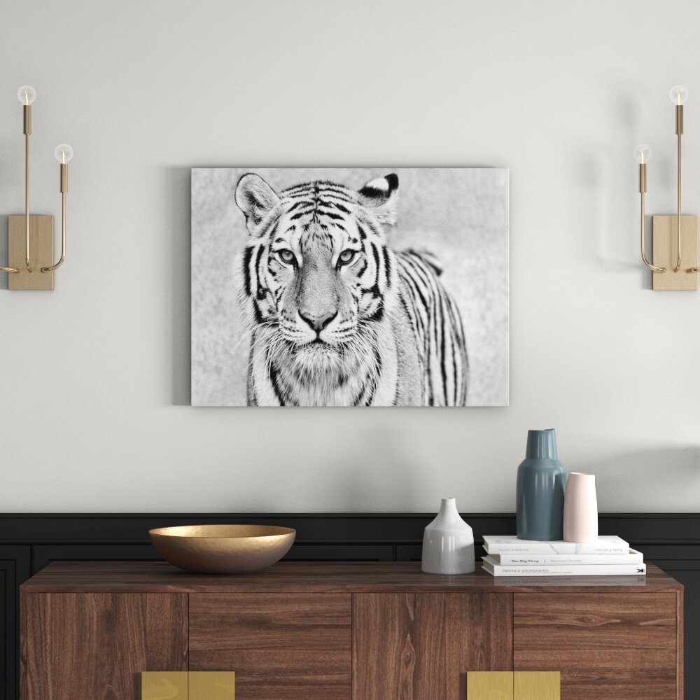 Leinwandbild â€žAnmutiger Tiger in Schwarz/ WeiÃŸâ€œ, Grafikdruck