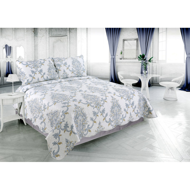 Farmhouse / Country Polyester Damask Quilt, Queen