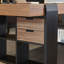 Bureau rectangulaire simple en bois brun