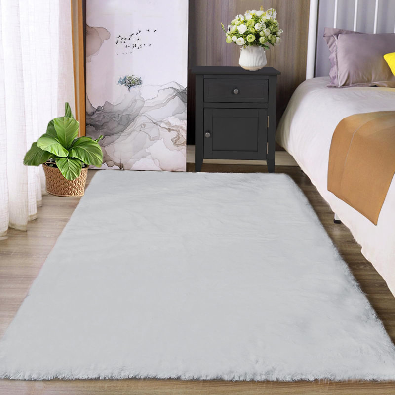 Davyn Faux Fur Indoor Rug, Rectangle 4’ x 6’