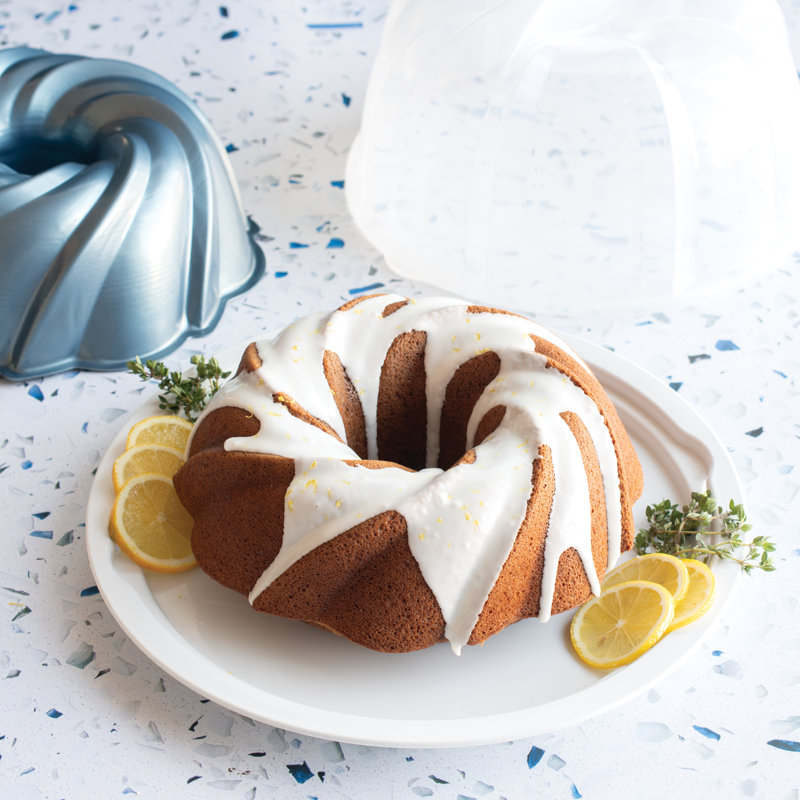 Formed Swirl Bundt with Keeper