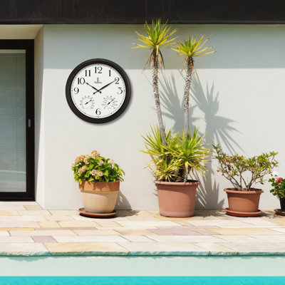 Horloges d'extérieur 24 po pour grand patio imperméables avec thermomètre - Horloge murale noire avec température et humidité - Résistant aux intempéries, précis et facile à lire pour la piscine, le jardin et la maison