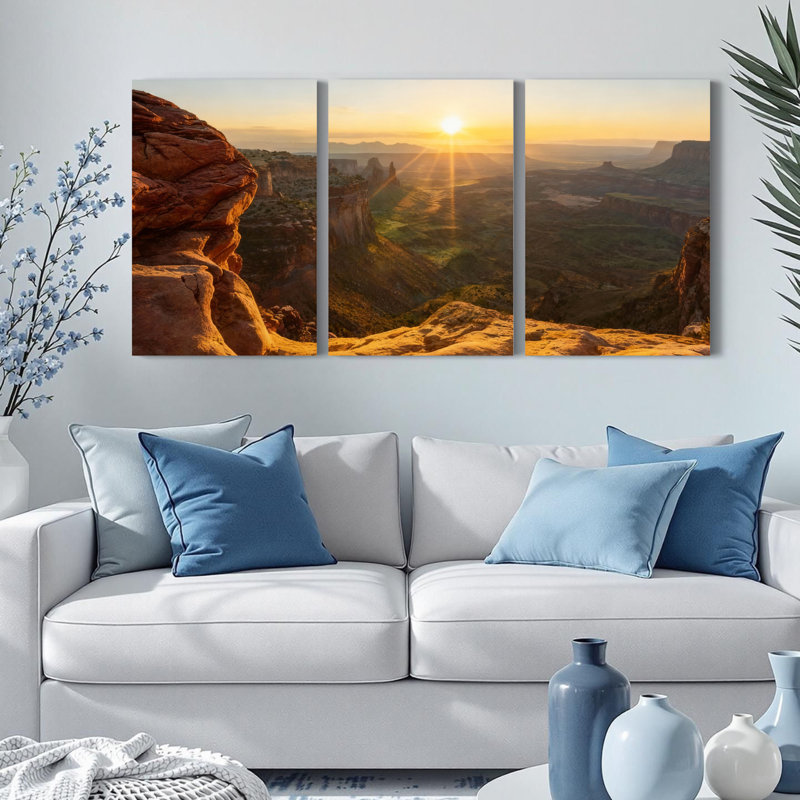 Ensemble de 3 toiles murales représentant un coucher de soleil dans un canyon désertique, H 24 po x l 48 po