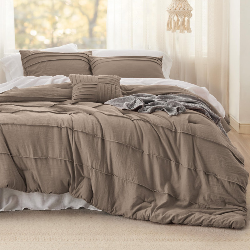 Bedsure Pinch Pleat Comforter Set Boho Bed-in-A-Bag Bedding Set with  Pillowcases for All Season, Brown
