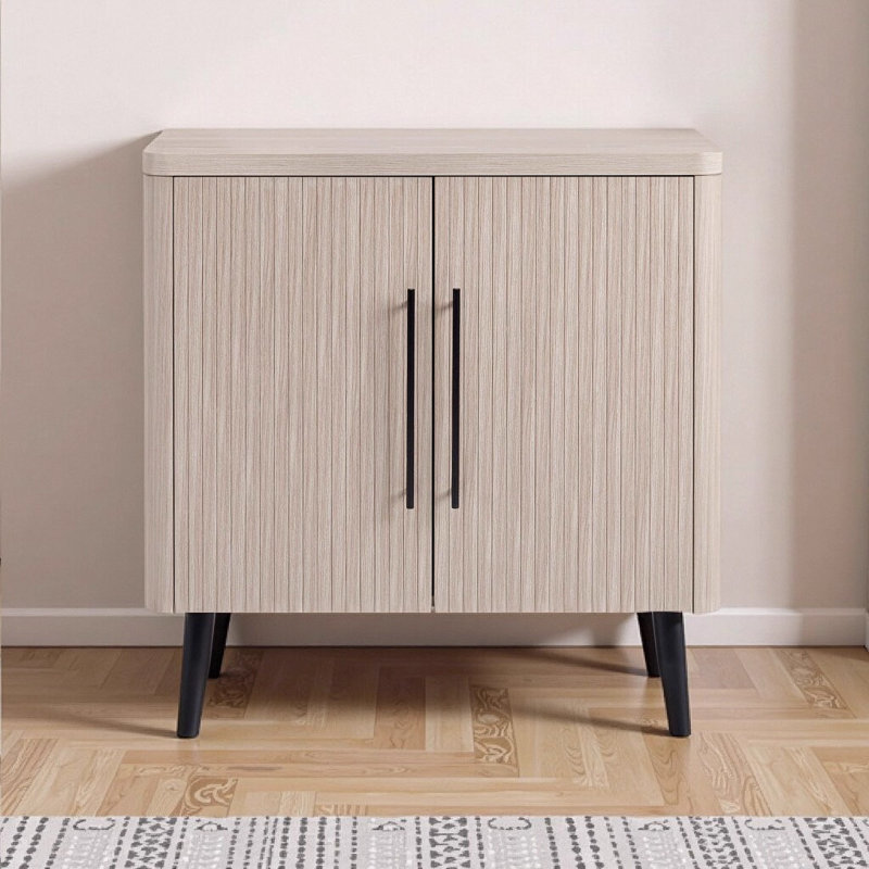 Commode double à 6 tiroirs 71 po avec finition en chêne naturel Olivia - Armoire de rangement pour chambre à coucher et salon avec poignées en métal (options noir / or)
